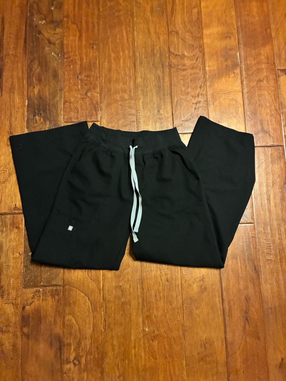 Women’s FIGS Isabella wide leg bottoms